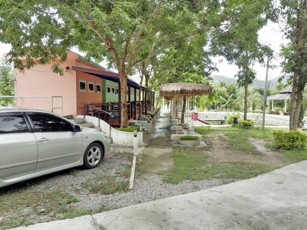 Phloenlom Chomdao Hotel Ban Kha Exterior photo